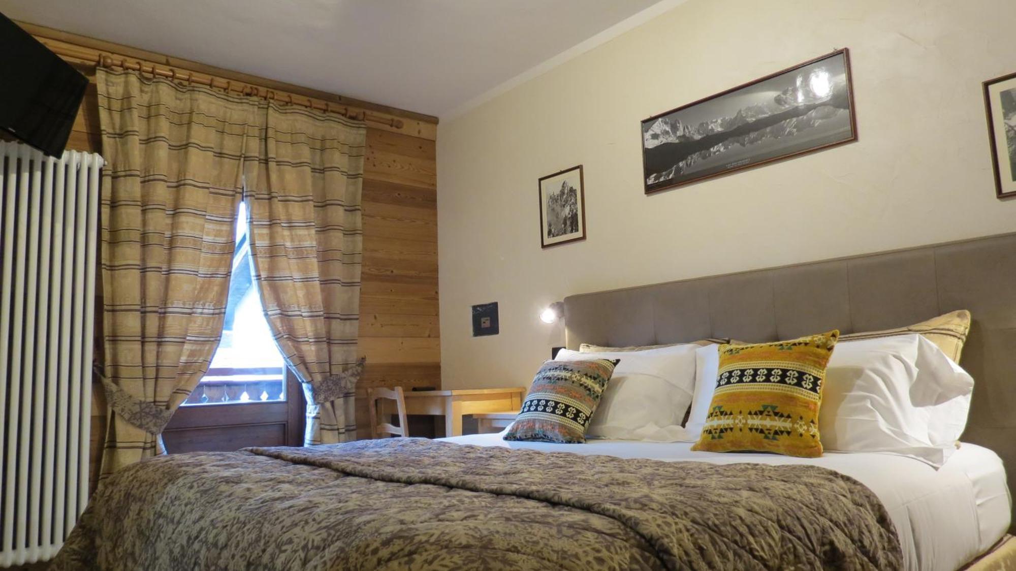 Hotel Astoria كورمايور المظهر الخارجي الصورة